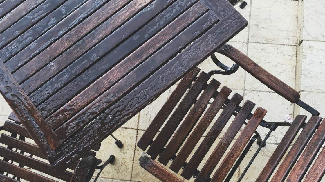 The Best Protection for Outdoors Wood Furniture. Tips & Tricks