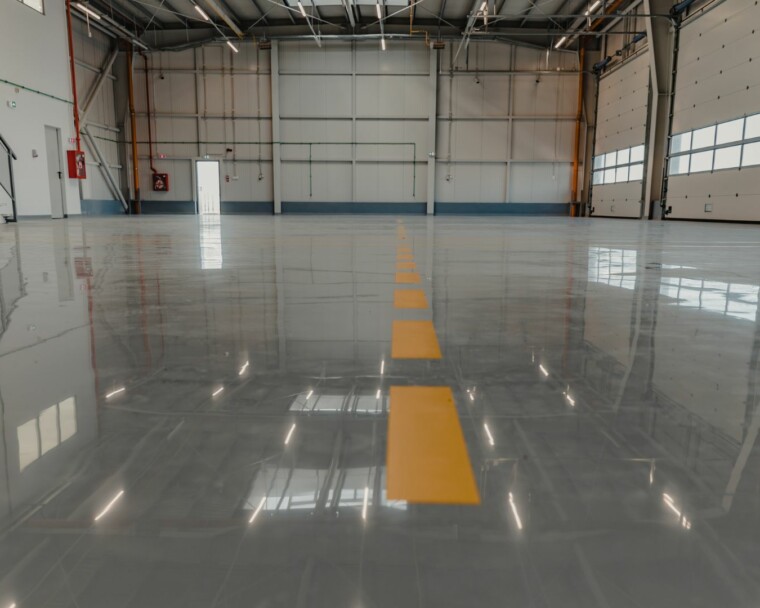 Cleaning Epoxy Floors - The Ultimate Guide